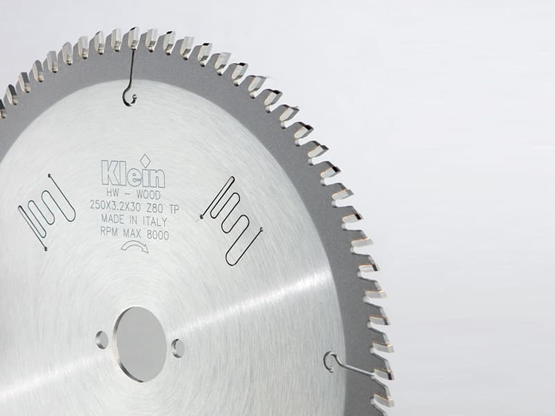 Hw trimming and sizing saw blades main image