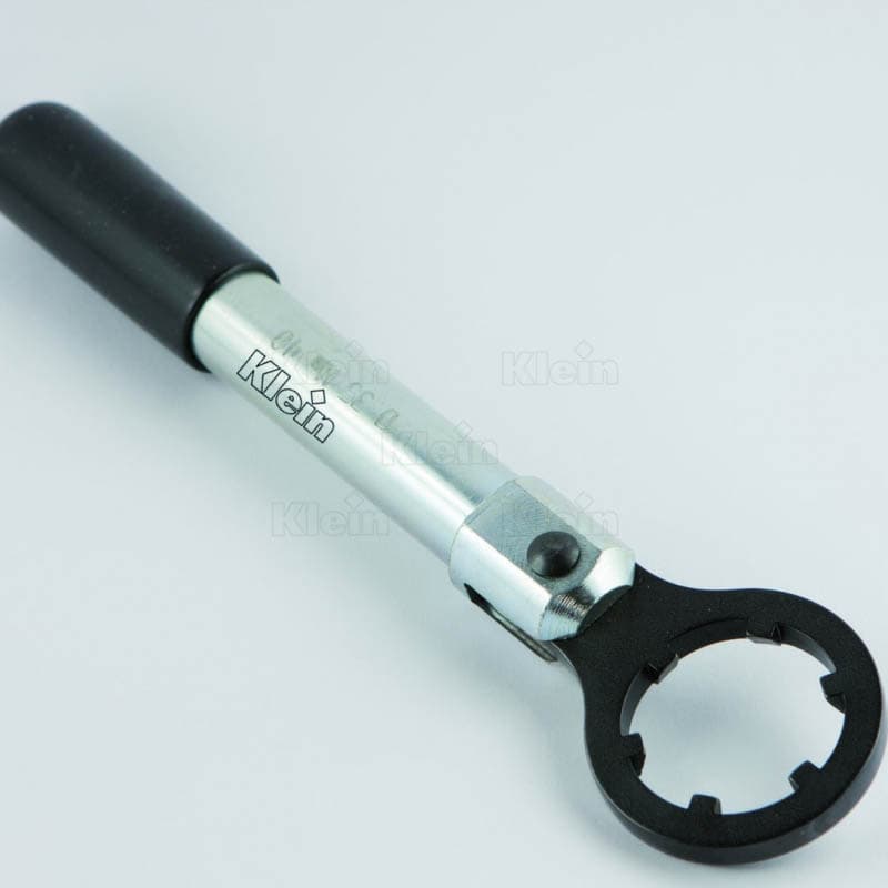 Torque wrenches for “mini” nuts main image