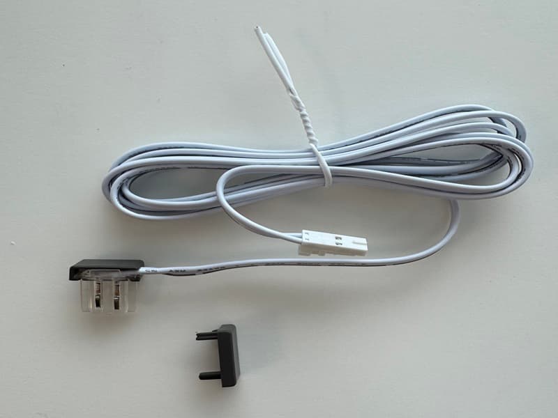Saria I end caps right without cable +left with cable  main image